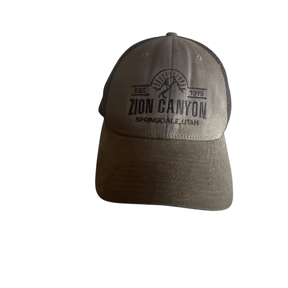 Zion Canyon Springdale Utah Adjustable Mesh Trucker Hat Richardsons Black & Gr